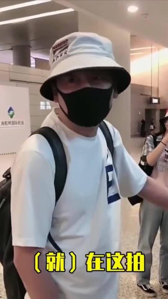 吃瓜看路人反应,一窥路人吃瓜背后的心理反应