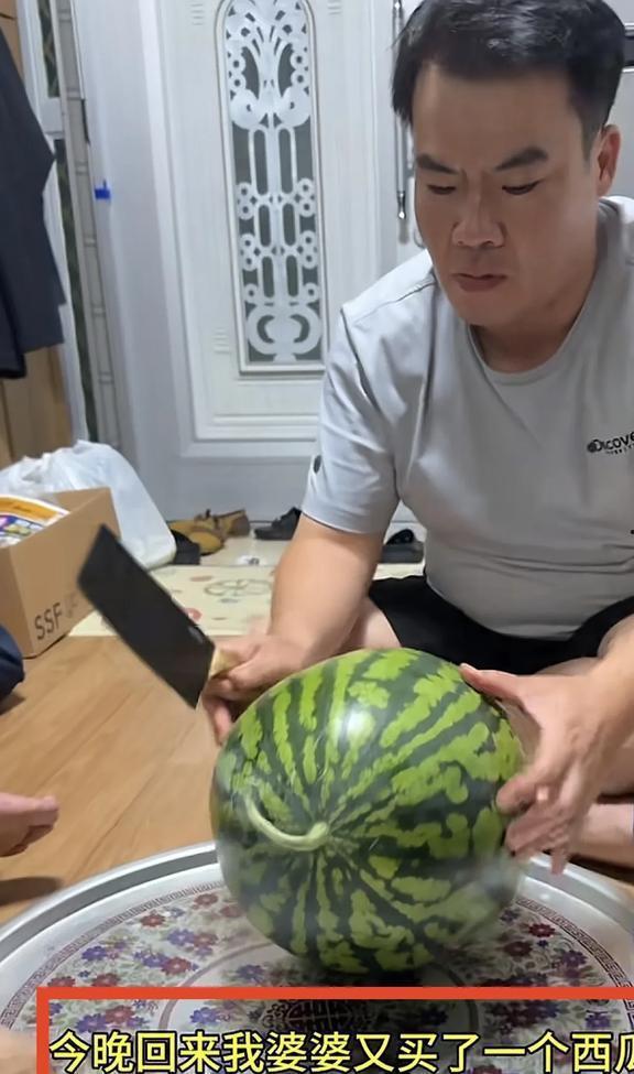 现场吃瓜的叫什么,现场吃瓜群众的热议瞬间