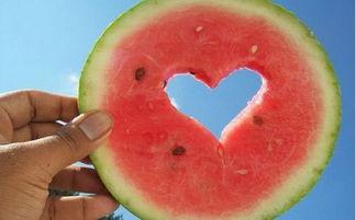 果果吃瓜搞笑瞬间