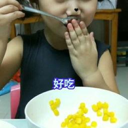 小孩耍赖吃瓜视频,萌态十足引网友热议