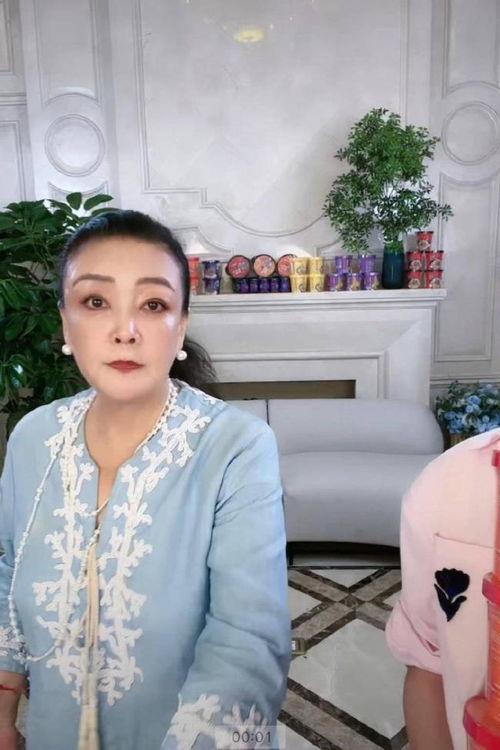 张兰前排吃瓜,揭秘娱乐圈幕后风云