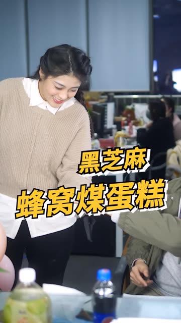 吃瓜直播间吃瓜少女是谁,吃瓜直播间吃瓜少女的真实身份