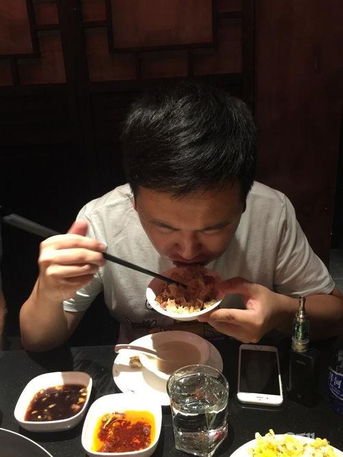 跟着领导吃瓜捞瓜的人,跟随领导品味人生百态