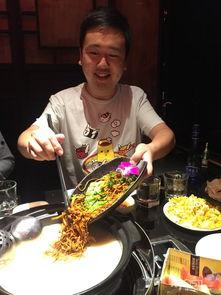 跟着领导吃瓜捞瓜的人,跟随领导品味人生百态