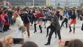 吃瓜快闪,揭秘娱乐圈瞬间爆火的秘密武器