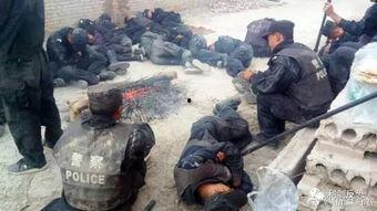 新疆警察吃瓜,瓜果飘香警营情