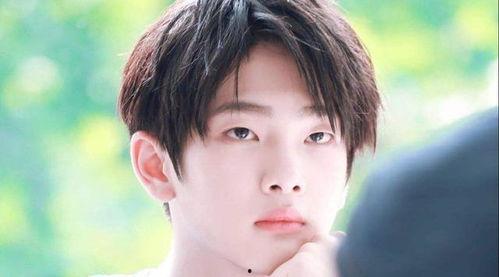 我们相爱吧周震南吃瓜,揭秘我们相爱吧背后的甜蜜与争议